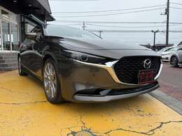 ★販売は勿論の事・買取・板金・車検・日常のメンテナンスから修理や保険、例えば事故を起こした後の対応等まで幅広くご相談に応じます！お気軽にスタッフまで★
