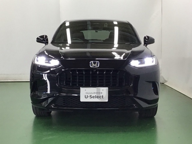 LEDヘッドライトを装備しています。LEDヘッドライトはとても明るく、雨の日や夜間走行も安全・安心です。オートライトコントロール付きで周囲の明るさに応じて自動で点灯・消灯します