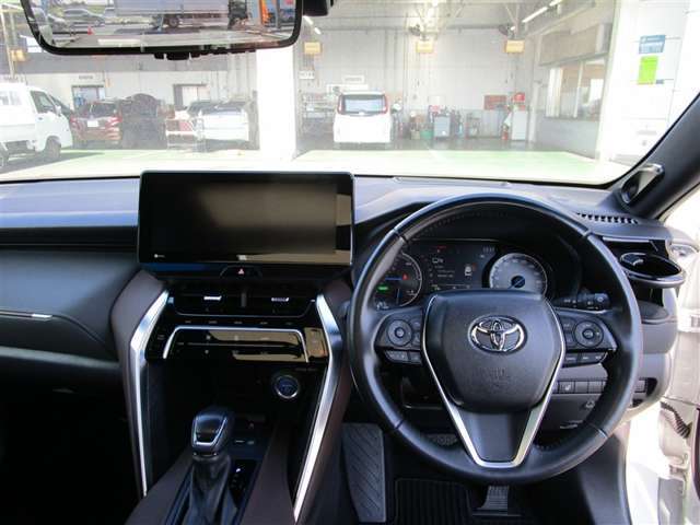 当店は車のプロ集団です。なにかお困りのことなどがございましたら、いつでもご相談ください。親切・丁寧をモットーに対応させて頂きます。