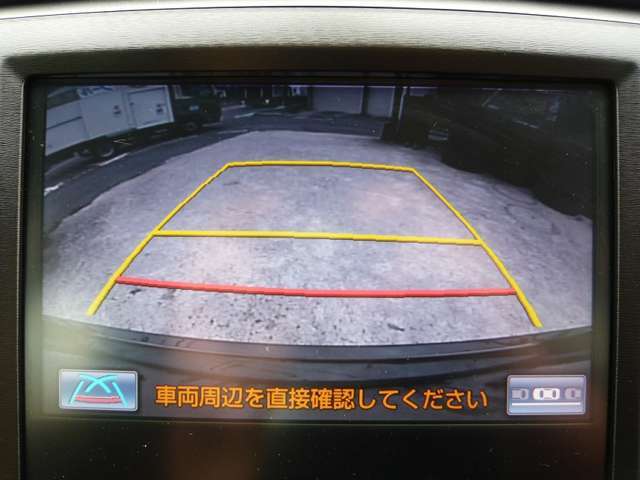 こちらのお車ですが、バックカメラ付きとなります♪夜間の後退もとても安心でございます♪