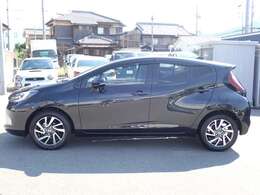 もちろん全国販売可能です。気になるお車の画像、装備内容や商談状況などメールでお送りすることもできますので是非気軽にお問合せください。