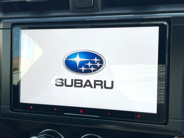 【メーカー純正9インチナビ】インテリアに溶け込むスタイリッシュな「専用設計」メーカーナビを装備♪視認性や操作性など基本性能にも優れ、より上質なカーライフをお楽しみいただけます。