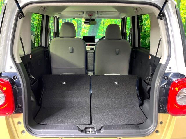 普段のお買い物や通勤、送迎等に十分な荷室スペースを確保しております。セカンドシートを倒すと、大きな荷物の積載も可能です♪