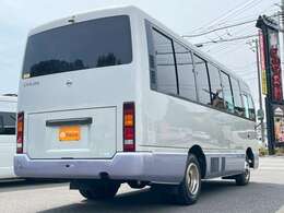 ツインサブバッテリー　走行充電　外部充電＆電源　1500Wインバーター　シンク　冷蔵庫　電子レンジ　リアTV　FFヒーター　ルーフエアコン