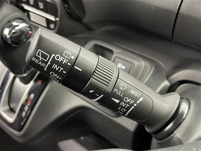 【運転席操作部】快適なドライブを楽しむための機能が装備されています！運転席から触れるので、使いやすいです！除菌プランいれていただくと、さらに清潔で安心していただけます！