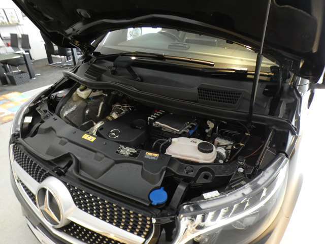 パドルシフト　電子制御9速AT　イモビライザーキーレスエントリー　レインセンサー　右ハンドル　正規ディーラー車