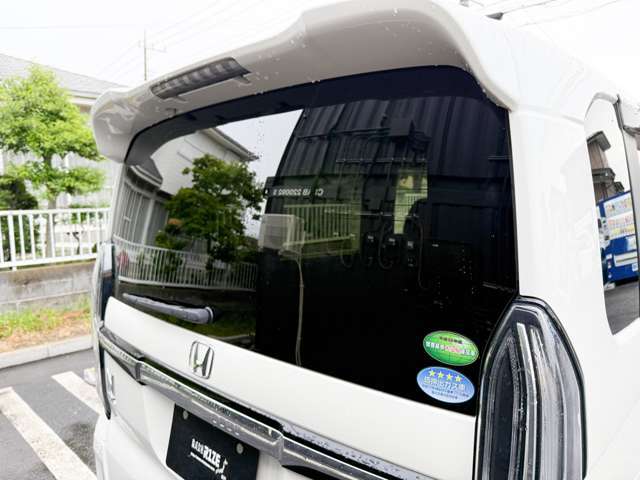 弊社は二輪車の販売も行っております。原付から大型二輪まで対応可能。常時数台在庫もしておりますのでバイク好きのお客様ウェルカムです♪