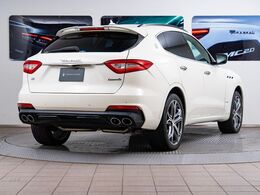 Levante　グランスポーツ　ディ―ゼル　275馬力（カタログ値）純正OP総額：1，595，000<span class=