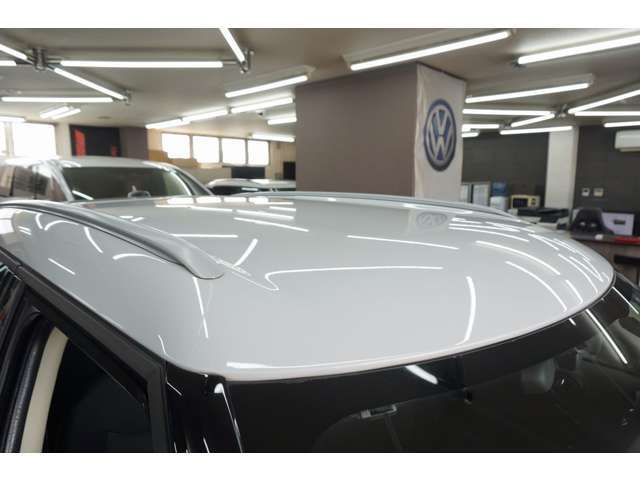 塗装の焼けや色褪せなど無く驚きの輝きを保っております。