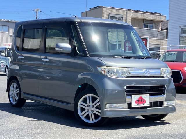 カーチス千葉中央には沢山のクルマがあります。他ではなかなかお目にかかれない、そんなクルマも買取り直販のカーチスだからこそあるんです！お問合せ：0120-50-4190まで！！
