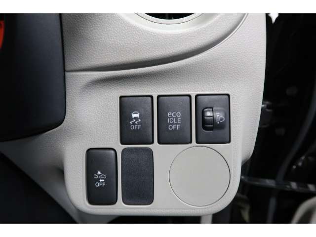 【横滑り防止装置・衝突被害軽減ブレーキ】などドライバーの安全運転をさらにアシストしてくれる装備が充実しています☆ドライバーの不安を安心へと変えてくれますね。