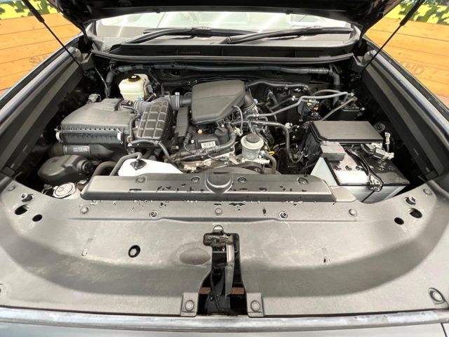 親切・丁寧な専門メカニックスタッフが応対！・車検・点検整備・事故等の修理などアフターサービスも安心。お車のカスタマイズもネクステージのサービススタッフまでご相談ください！