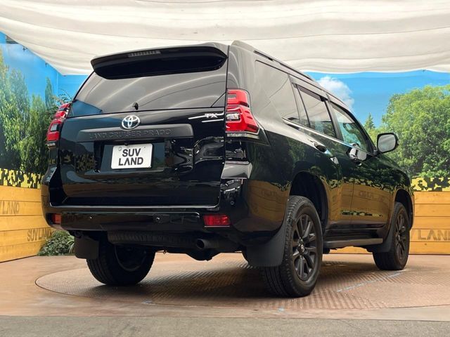 ☆全国のネクステージからお取り寄せが可能※！遠方の店舗に展示してあるクルマが気になる場合も、最寄りの店舗でご覧いただくことが可能です！是非私たちに要望をお聞かせください！※別途費用