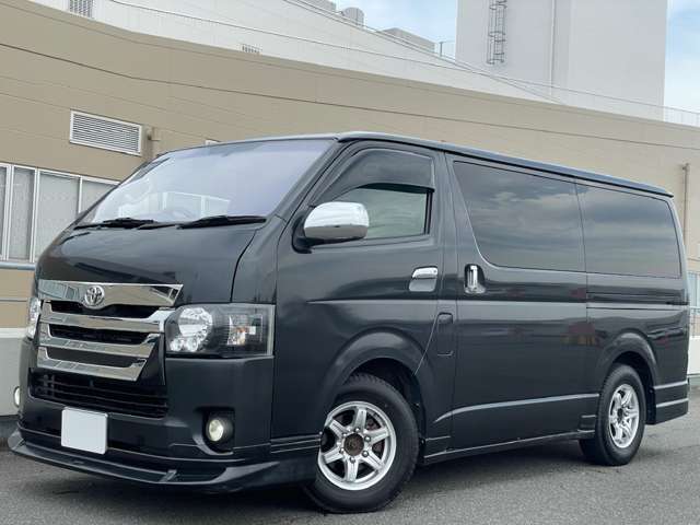 【内装クリーニング済み】中古車なので全てがピカピカではありません。エンジン内部も、外装に気になる小キズがある等、ご相談ください！鈑金、塗装修理等も取り扱っておりますので柔軟な対応努力します！