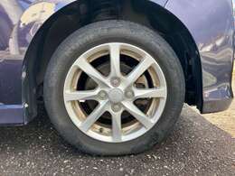 上田モータースは、北陸信越運輸局指定の自社工場にて車検・修理、展示場にての新車販売・中古車販売だけではなく、自社鈑金工場にて自動車のリペア等も行っております皆様のカーライフを全力でサポートします。