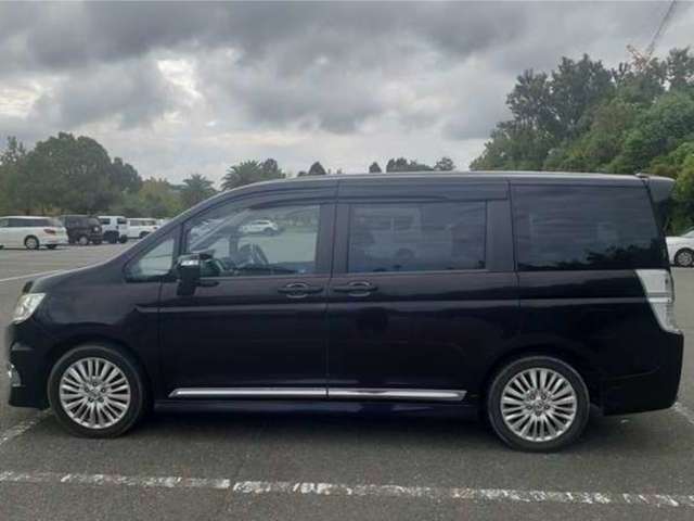 納車前に提携工場で点検整備を行って納車しております。保安基準に満たない不良個所は調整、その他消耗品バッテリー、ブレーキパッド等新品交換のプランもお勧めです。用品取り付けもOK！