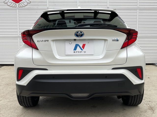 安心の最長10年・走行無制限保証（有償）をご用意。保証内容も充実はもちろん、無料点検＆オイル交換や、年中無休の全国・24時間ロードサービスも付帯されておりますのでご安心下さい。