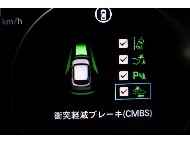 ホンダが推し進める総合先進安全装備のセンシング搭載！　衝突や斜線はみだしなどの危険が予測される時、センサーが警告。ヒューマンエラーを高度先進技術が補完してくれます。