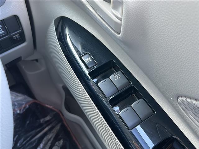 【窓操作部】『窓周辺/窓周辺装備』の画像になります。写真の内容に関してご不明点、ご質問等がございましたらお気軽にガリバー店舗までお問い合わせください。