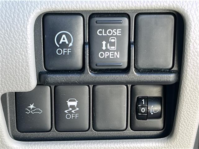【運転席操作部】『運転席周辺の装備』の画像になります。快適なドライブを楽しむための機能が装備されています！運転席から触れるので使いやすいです！