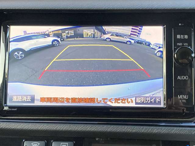 バックカメラが付いてますので後方の安全確認に便利。これで駐車が苦手な方でも安心ですね。