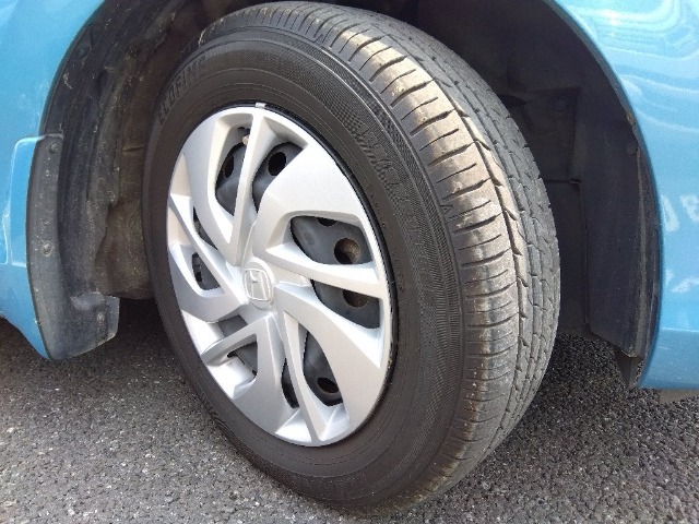 185/65R15インチ。