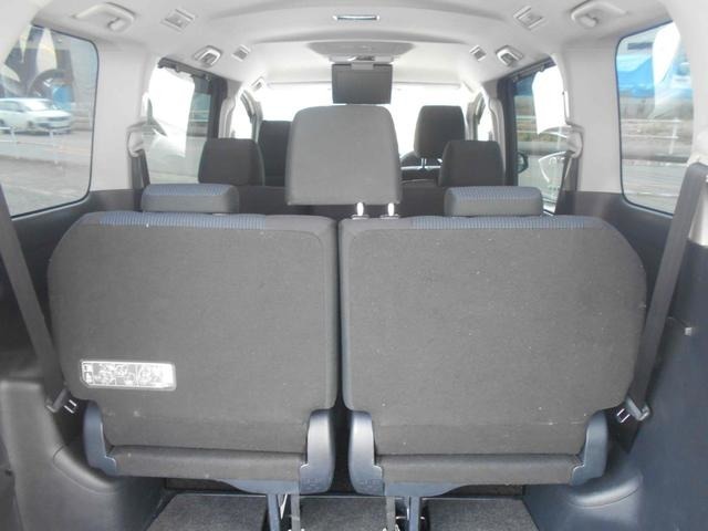 3列目を跳ね上げれば、広大な荷室が出現します！また自転車などをお店で買ってそのまま持って帰れるのも良いですね！