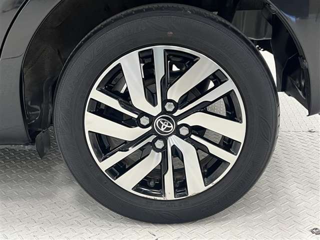 タイヤサイズは165/65R14！納車前の点検時にタイヤ交換させていただきます！純正アルミホイール！アルミホイールに傷があります。