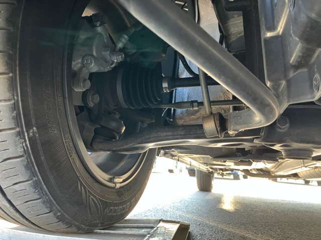 右下タイヤ廻りの画像です！
