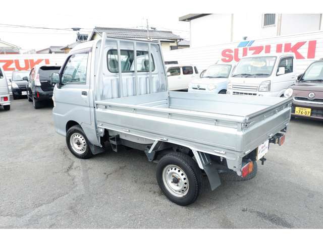 土日営業しております　10時～18時　ご来店お待ちしております