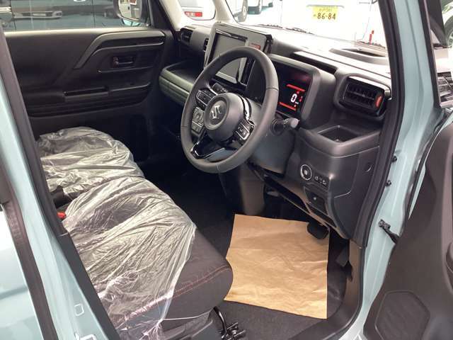 未使用車なので綺麗です。新車時のカバー付いたままです★