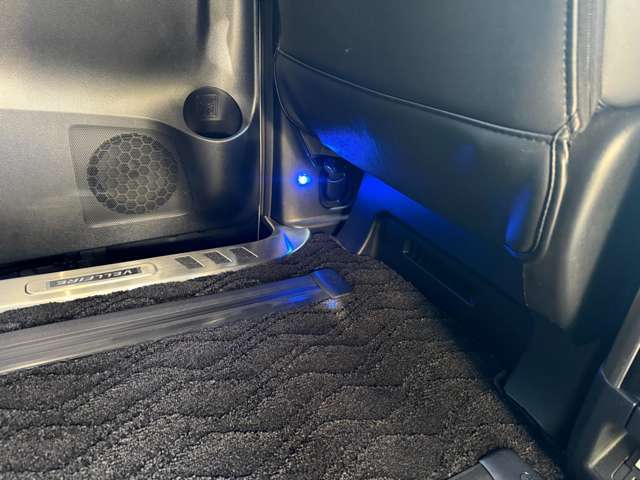 純正インテリアイルミネーション装備です！！