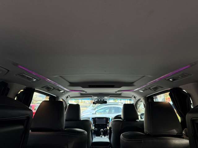 後席モニター装着のご相談も承ります！！