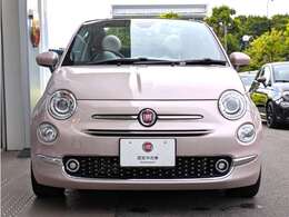 500シリーズ初採用ボディカラー、ピンクグレーはイタリアンコンパクトの魅力を華やかにします。