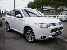 当店は任意保険の代理店です。お乗り換えを機に保険の見直しもいかがでしょうか？？