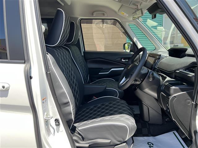 【運転席】座り心地が良いシートなので長時間の運転でも快適にお過ごしいただけます。新品のフロアマットのご注文も可能です。掲載箇所以外にご希望の写真がございましたらお気軽にお問い合わせ下さい。