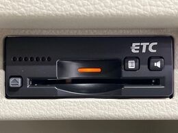 【ETC】高速道路の料金所をストレスなく通過！話題のスポットやサービスエリアに多い「スマートIC」利用時は必須のアイテムです。当店でセットアップを実施、ご納車当日からすぐにご利用いただけます！