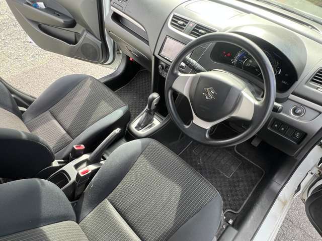 掲載後わずか1日で売れてしまう車も多いです！売約済みだとご迷惑をお掛けしてしまう為、ご来店の際は事前に　電話番号　055-298-6227へご連絡を♪