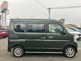 当社の車は新車保証継承もしくは日産ワイド保証（1年間・距離無制限）付き！さらに有料オプションにて保証を延長可能！1年（無料保証）＋2年（オプション有料保証）＝最長3年保証のワイド保証プレミアムもご用意！