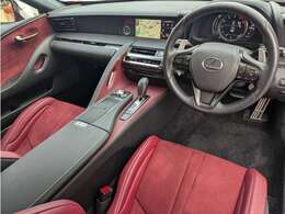 赤ハーフレザーシート！ヘッドアップディスプレイ！地デジTV！BTオーディオ！レーダークルーズコントロール！シートヒーター＆メモリー＆ベンチレーション！