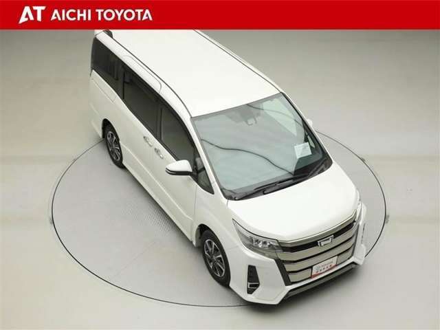 両側パワースライドドア付きだから、狭い駐車スペースなどでの乗り降りラクラク♪小さなお子さまのいるご家庭には嬉しい装備です。
