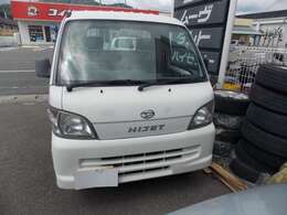 車検・定期点検・オイル交換もおまかせください！車はただの移動手段、と思ってメンテナンスを怠っていませんか？定期的なオイル交換や点検で悪いところを早期発見して、軽症のうちに治してあげましょう。