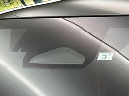【トヨタセーフティセンス】走行中に前方の車両等を認識し、衝突しそうな時は警報とブレーキで衝突回避と被害軽減をアシスト。より安全にドライブをお楽しみいただけます。