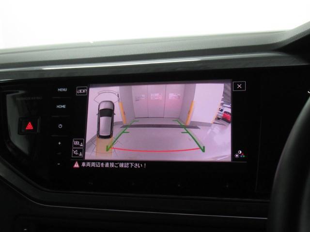 タッチパネルの純正ナビゲーション「ディスカバープロ」。フルセグTV、CD、DVD、SDカード、Bluetooth、App-Connectなどの機能を搭載しています。