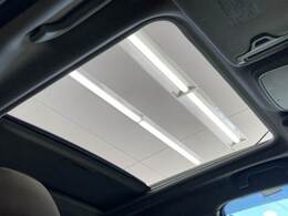 【サンルーフ】人気メーカーオプション。開放感溢れる車内を演出します☆