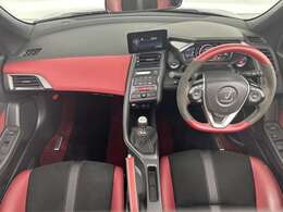 【インパネ全体】全方位で視界が広く、高い目線で運転もしやすいです！