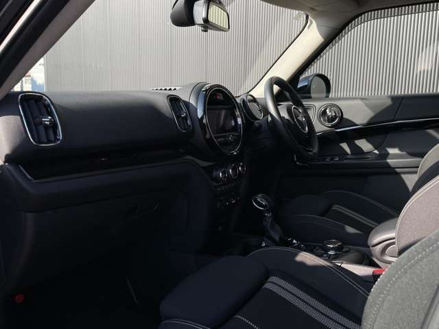 全国納車可能※です！全国のLIBERALA、もしくはガリバーグループ直営店舗のどこでも納車が可能です。※車両運搬費がかかります。