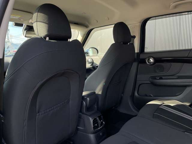 ご遠方の場合でも、下取り車両の金額を概算でお出しすることは可能でございます。車検証をお手元に、走行距離をご確認の上お問い合わせくださいませ。