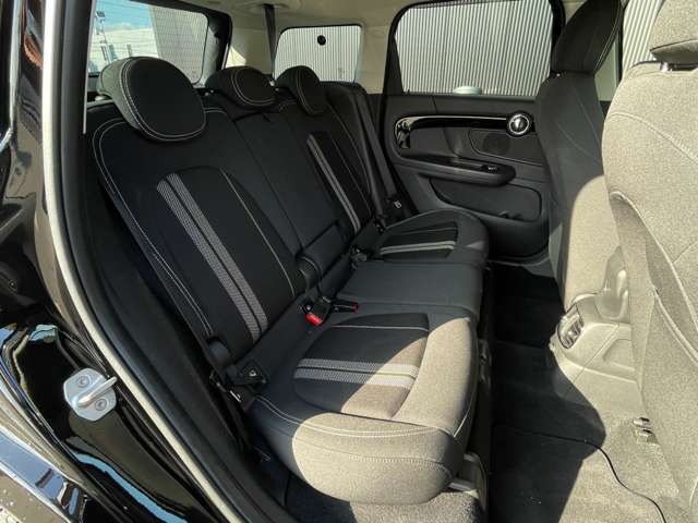 LIBERALAは全国に約40店舗以上※。どの店舗の在庫でもお近くのLIBERALAでご購入いただけます。※2023年11月現在