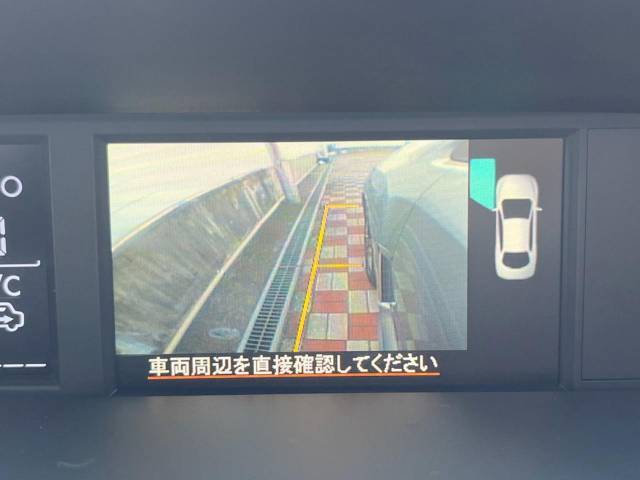 【サイドカメラ】停車・駐車時に死角になりがちな運転席から見えづらい部分の障害物を確認できます！雨天時や夜間などは特に活躍してくれるアイテムです。